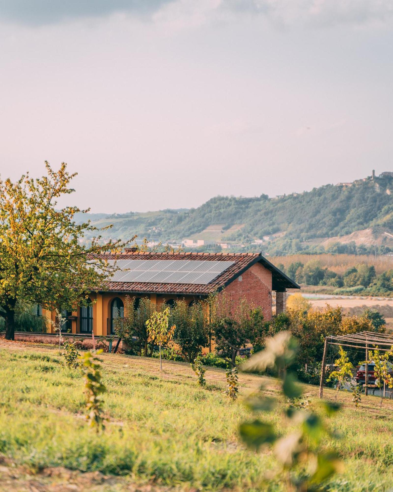 Agriturismo Cascina Barin Roddi Екстериор снимка
