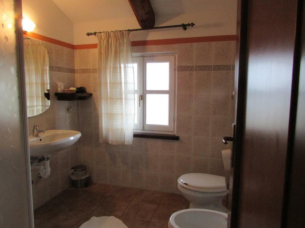 Agriturismo Cascina Barin Roddi Екстериор снимка